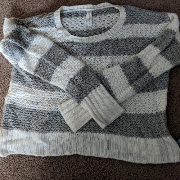 Aeropostale sweater - Picture 1 of 1